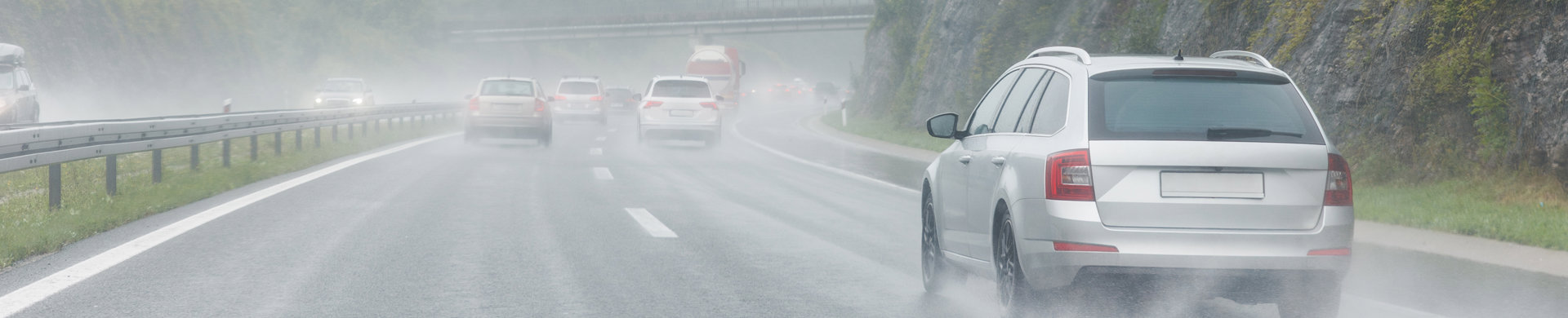 Banner Tio år av släckta bilar ute i trafiken